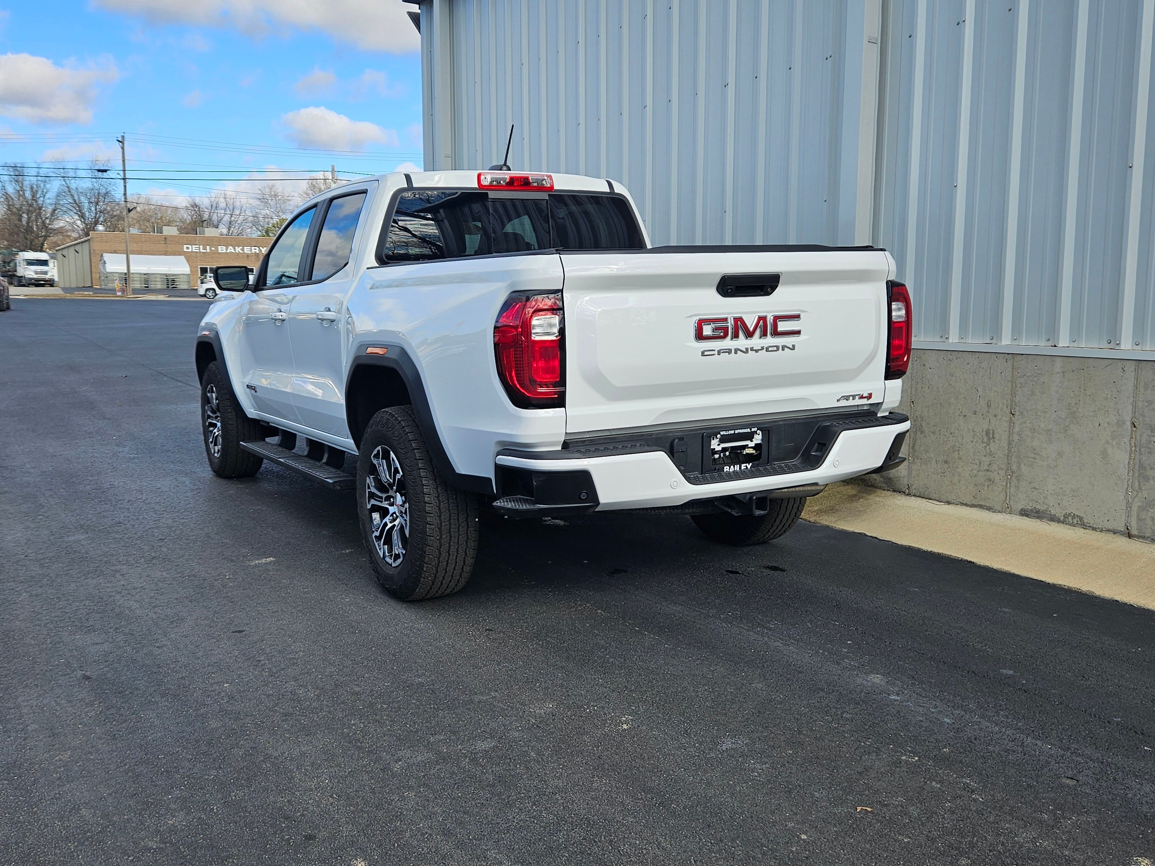 2024 GMC Canyon AT4