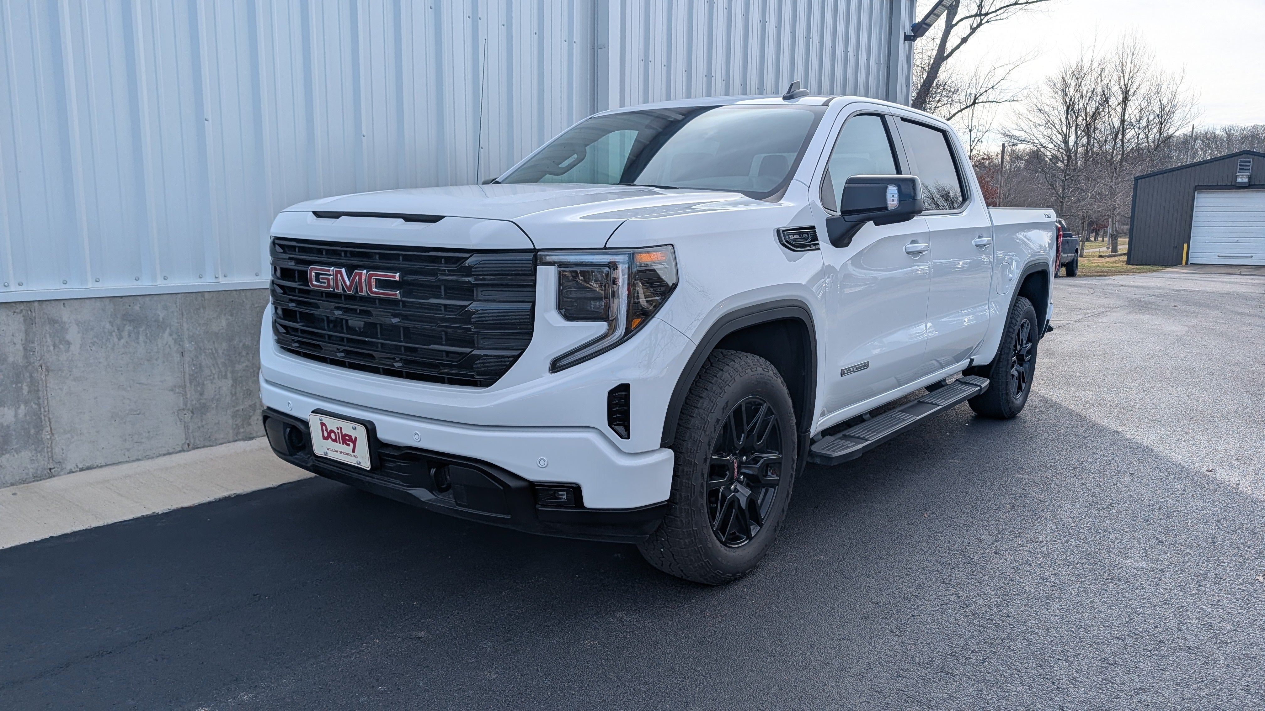 2025 GMC Sierra 1500 Elevation