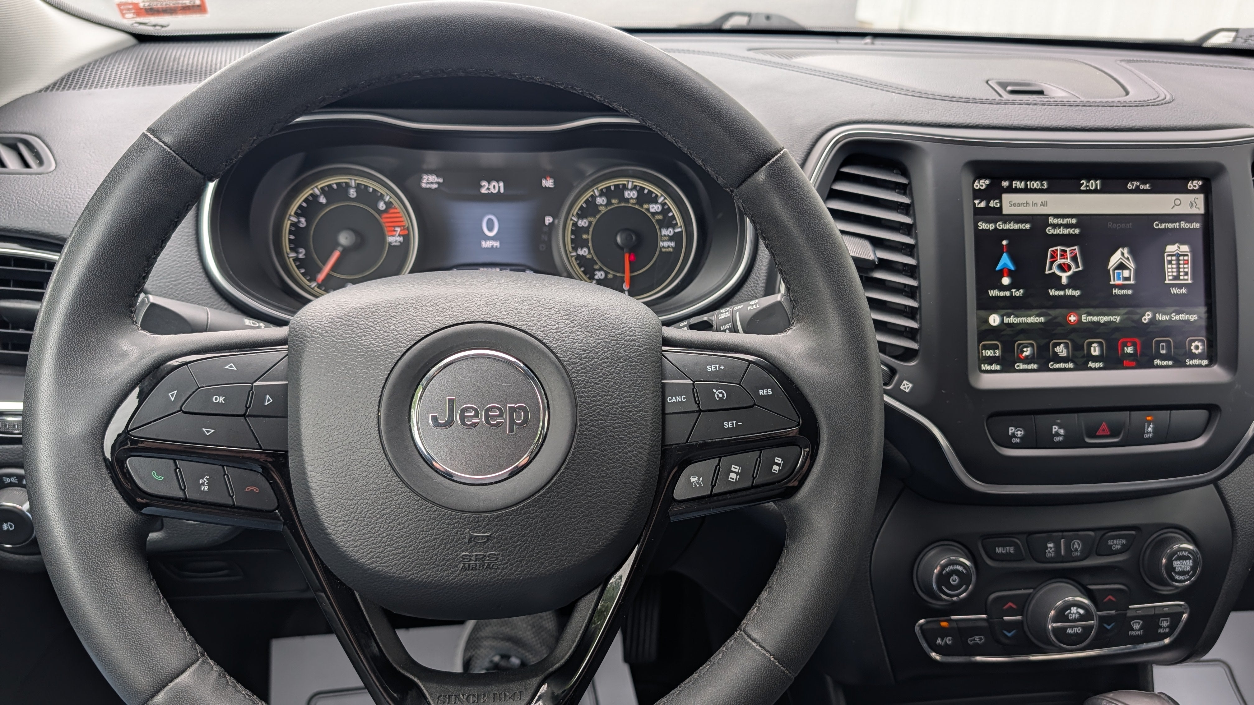 2023 Jeep Cherokee Altitude Lux