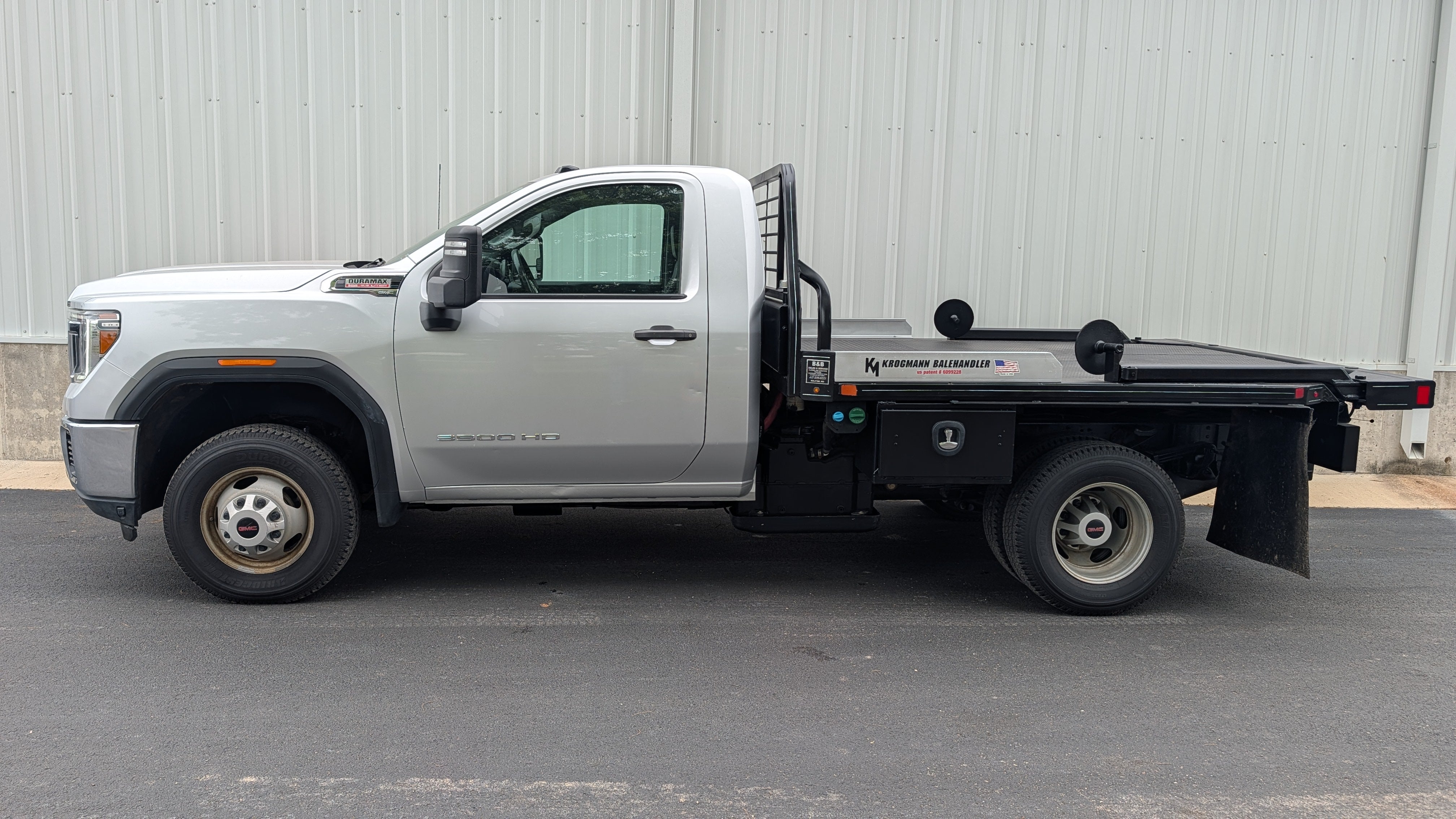 2023 GMC Sierra 3500 HD Chassis Cab Pro