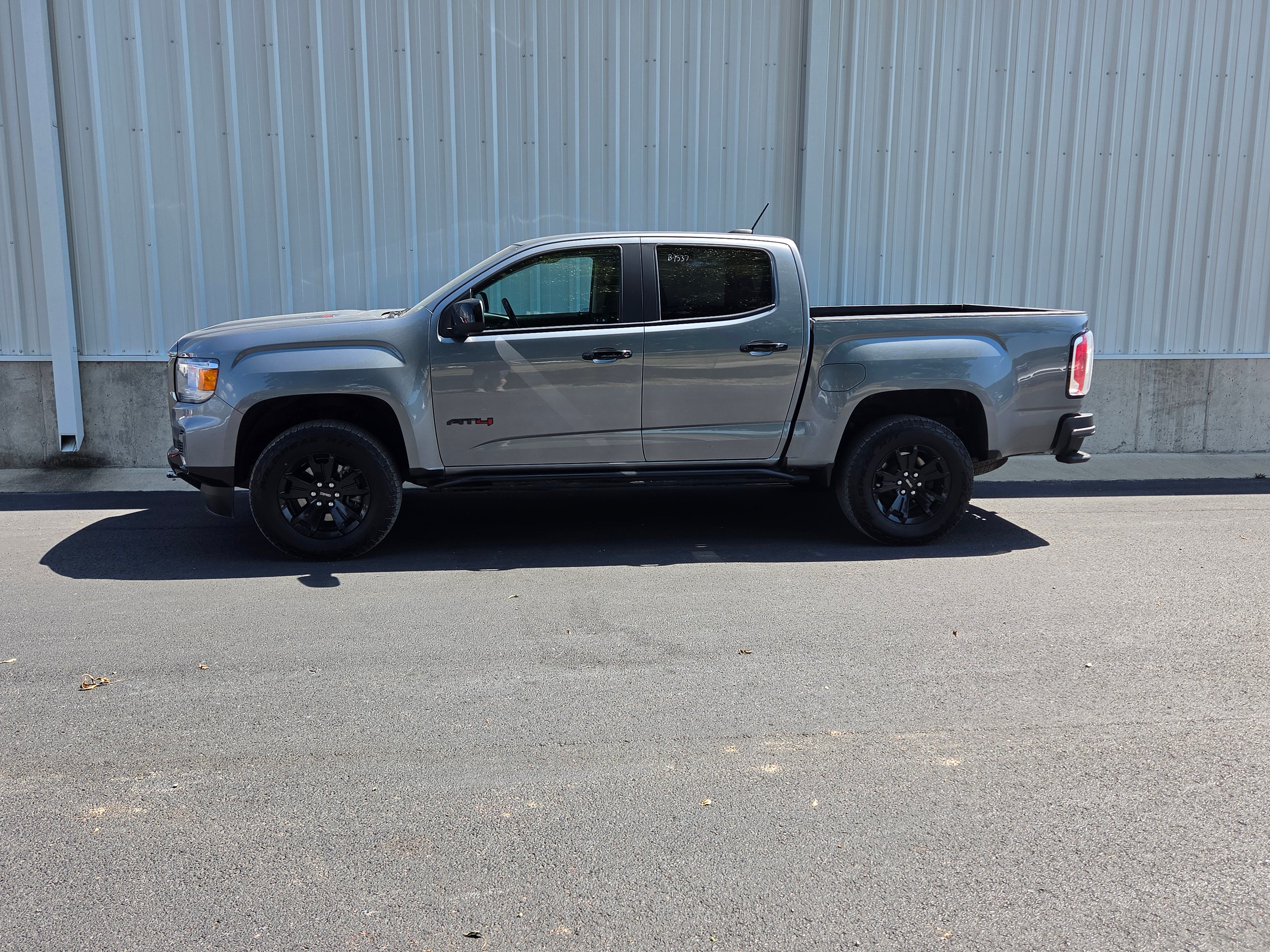 2022 GMC Canyon 4WD AT4 w/Leather