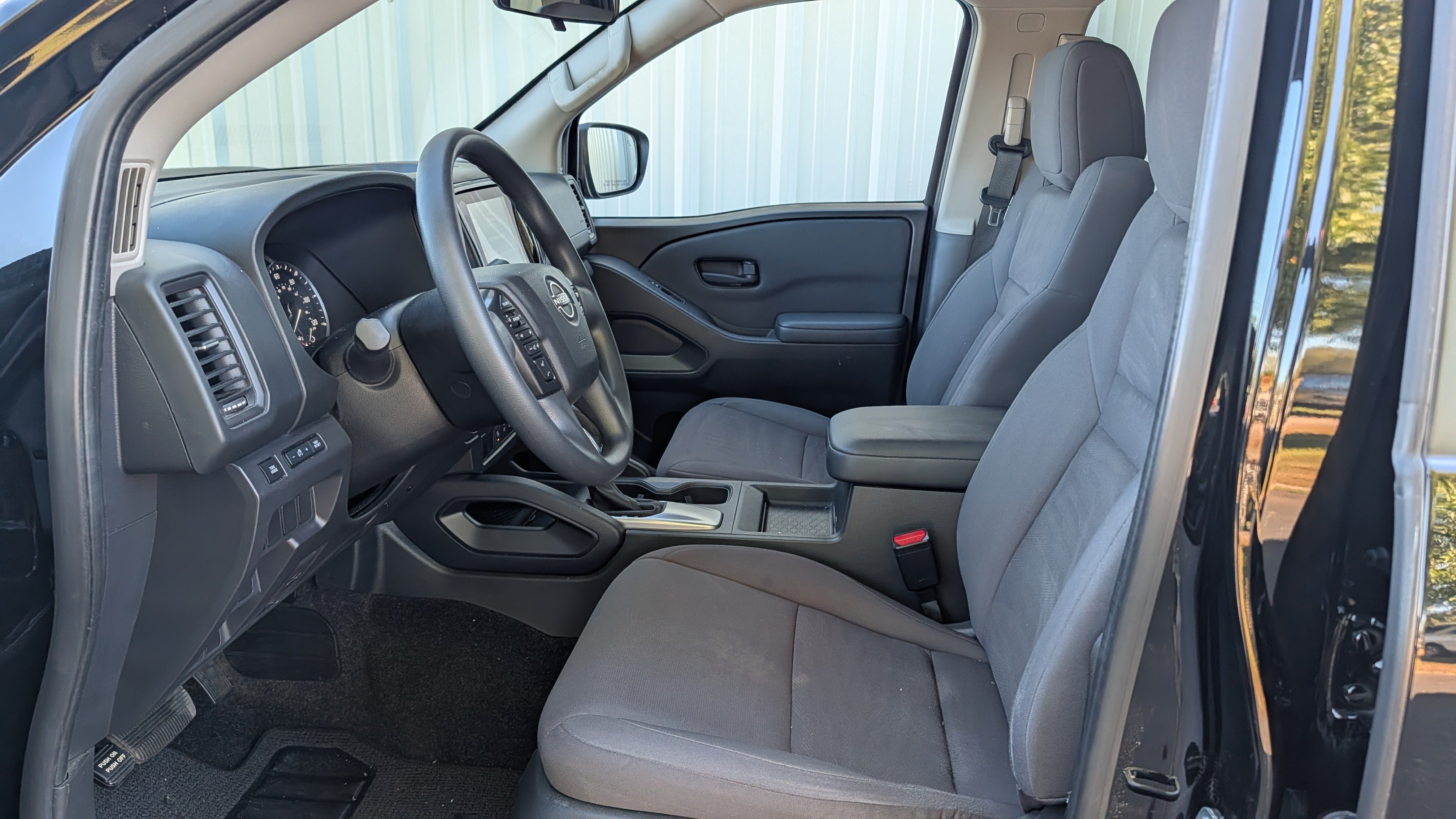2022 Nissan Frontier S