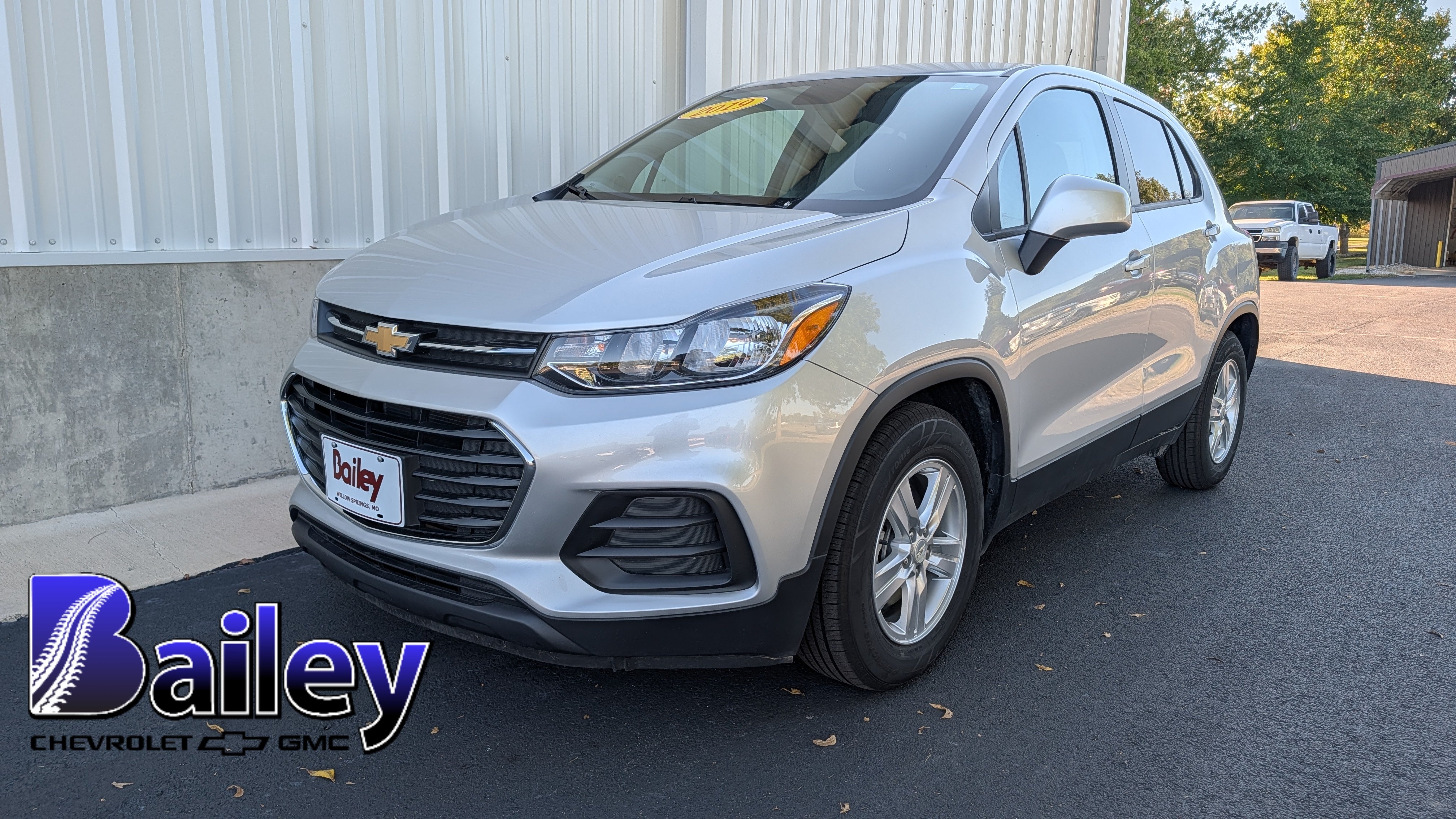 Used 2019 Chevrolet Trax LS with VIN 3GNCJKSB3KL340468 for sale in Willow Springs, MO
