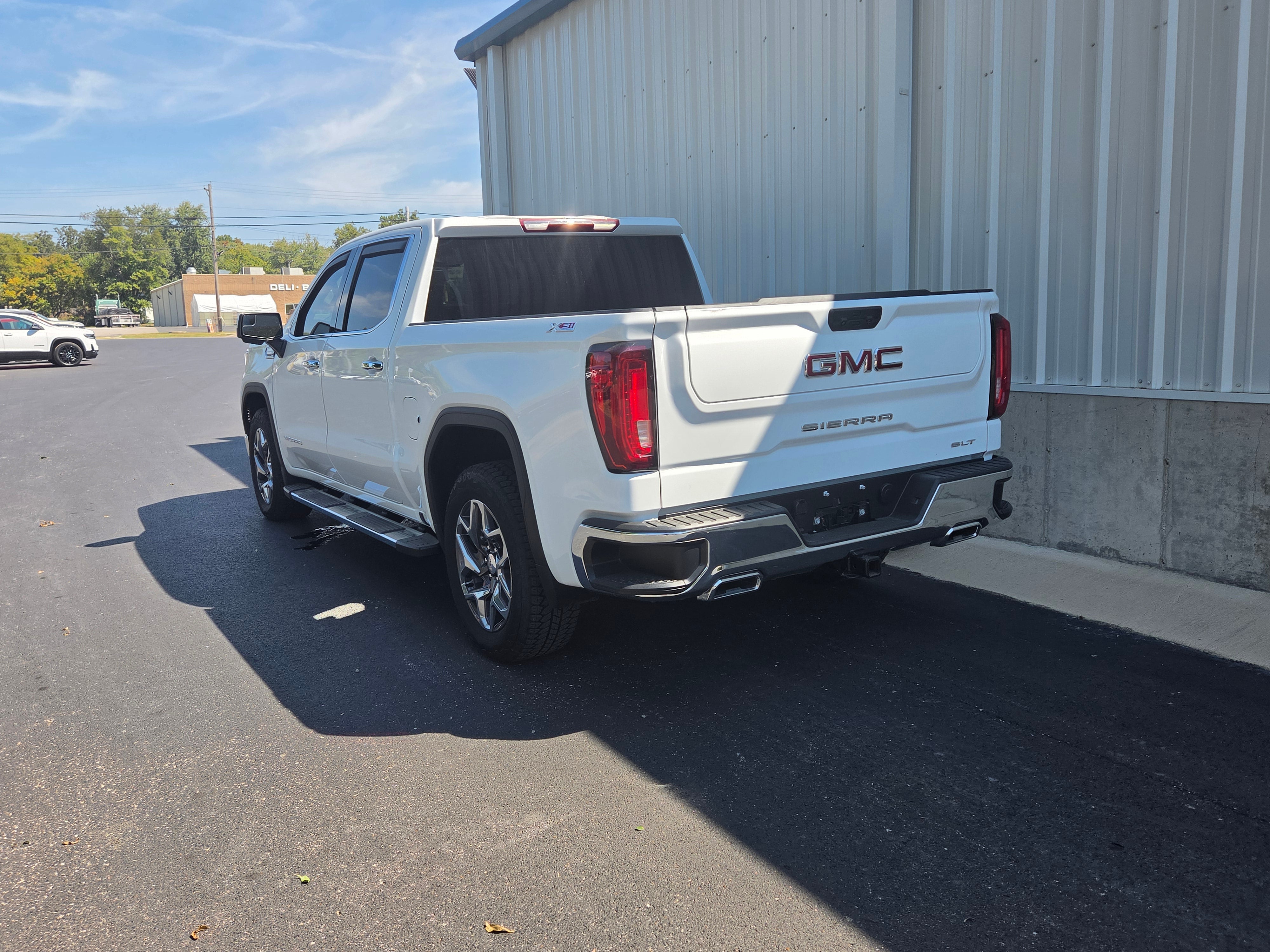 2025 GMC Sierra 1500 SLT