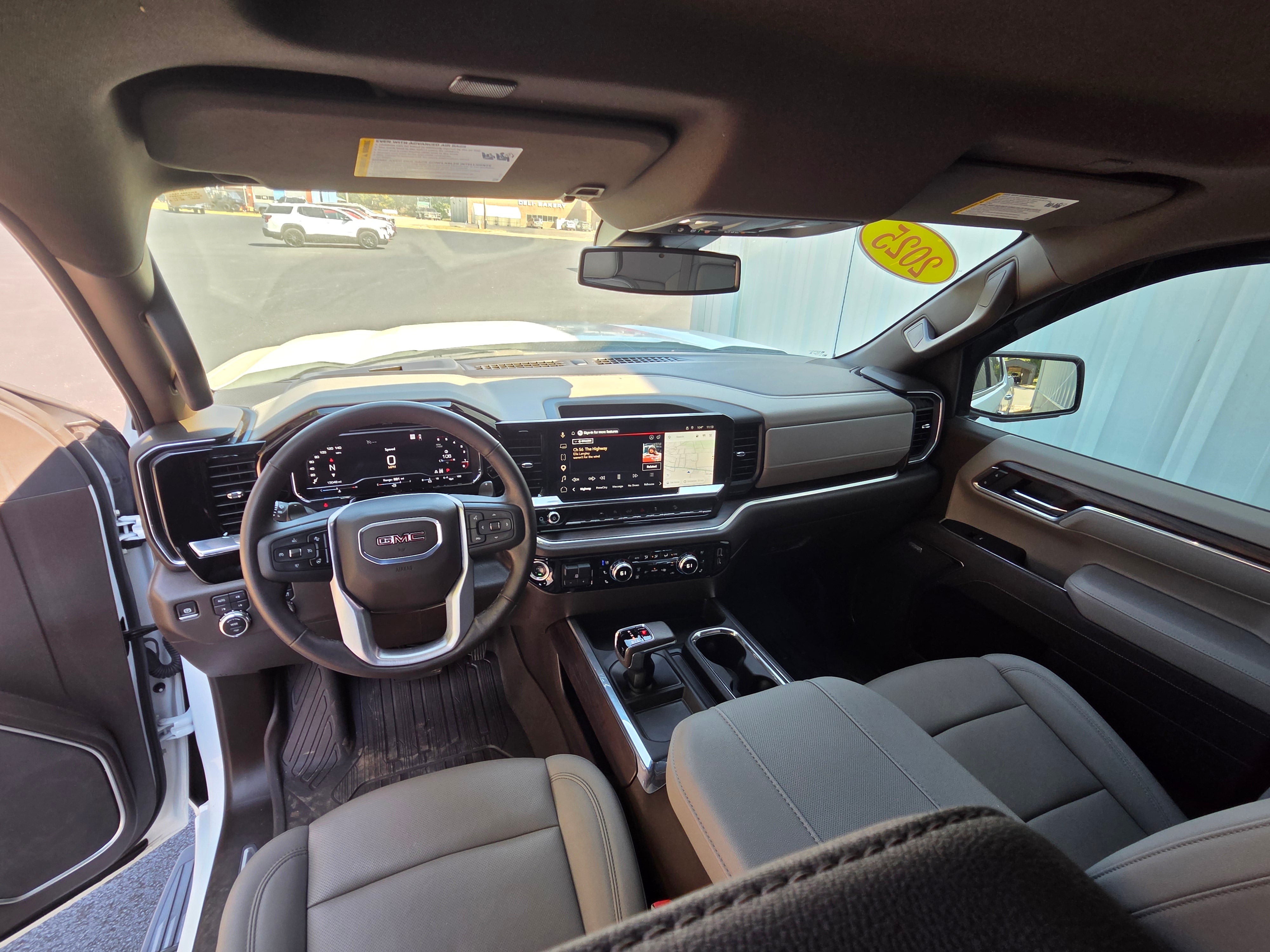 2025 GMC Sierra 1500 SLT