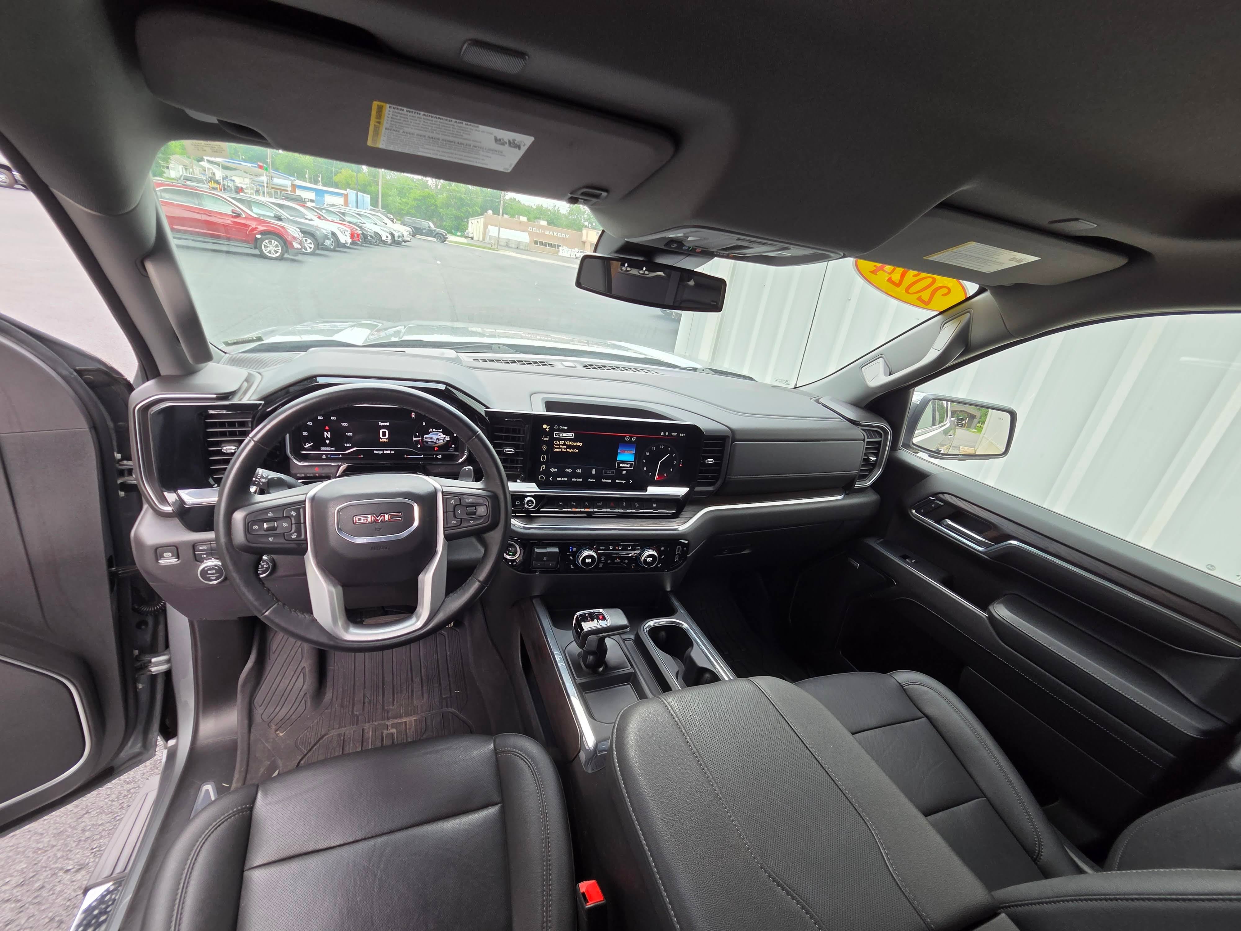 2024 GMC Sierra 1500 SLT