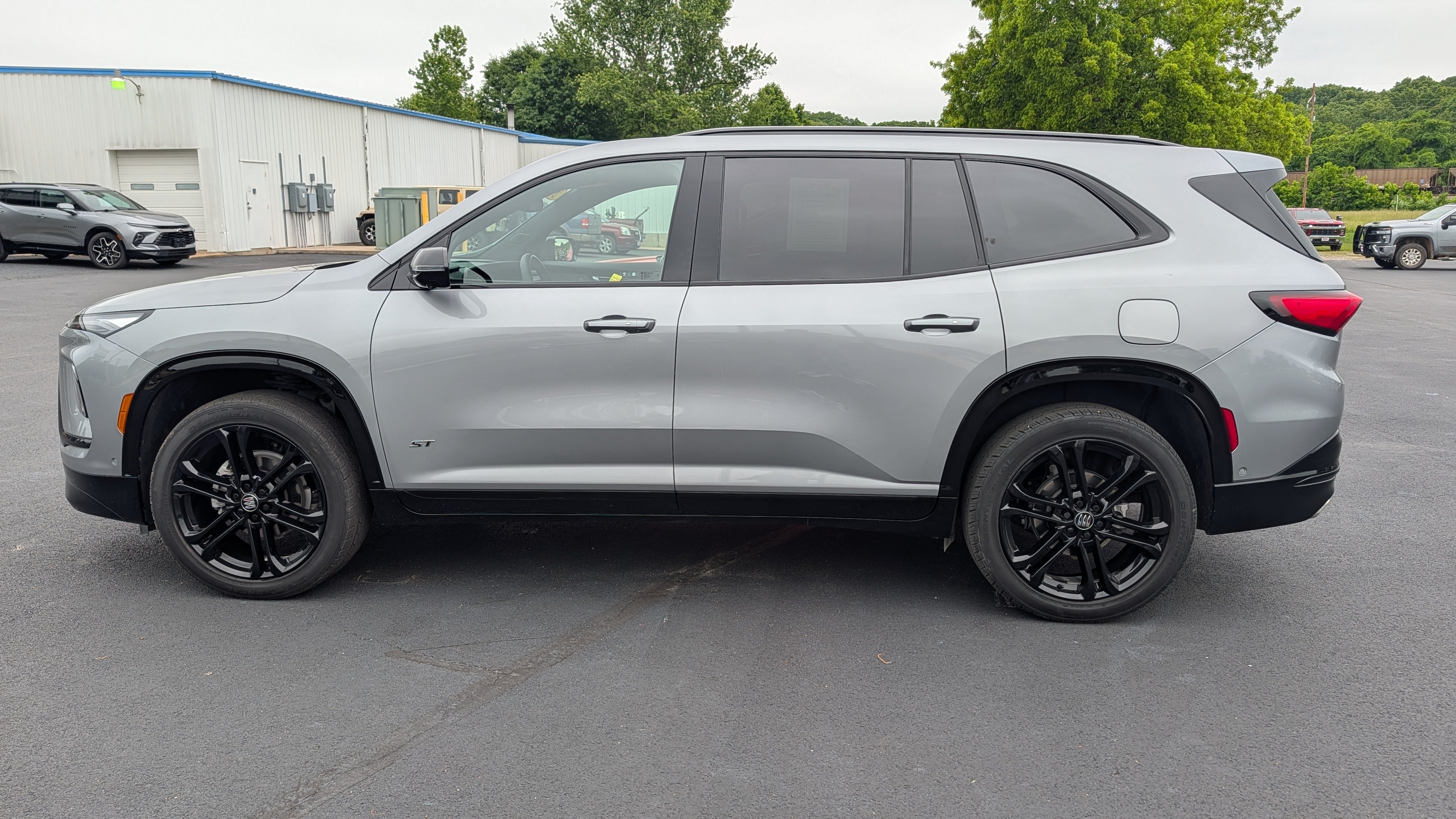 2025 Buick Enclave Sport Touring AWD's photo